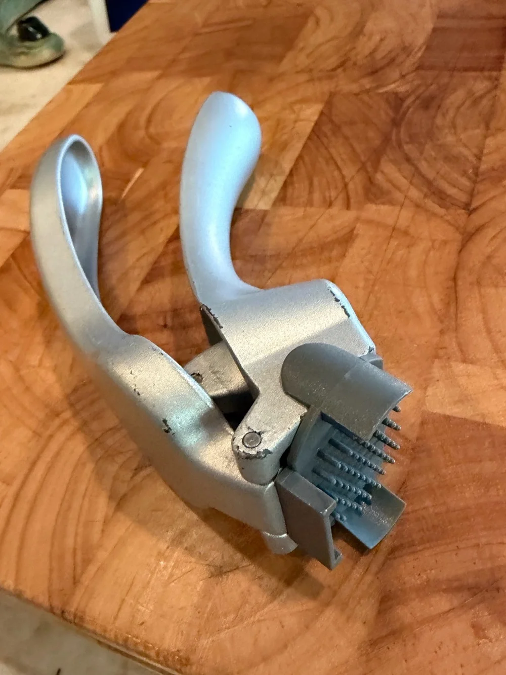Pampered Chef garlic press